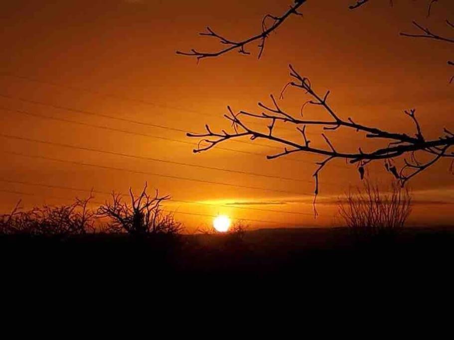 Romantic Shepherds Hut With Stunning Sunsets Hollingbourne Luaran gambar