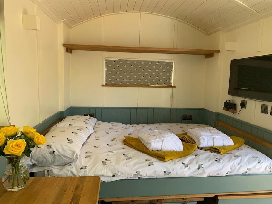 Romantic Shepherds Hut With Stunning Sunsets Hollingbourne Luaran gambar